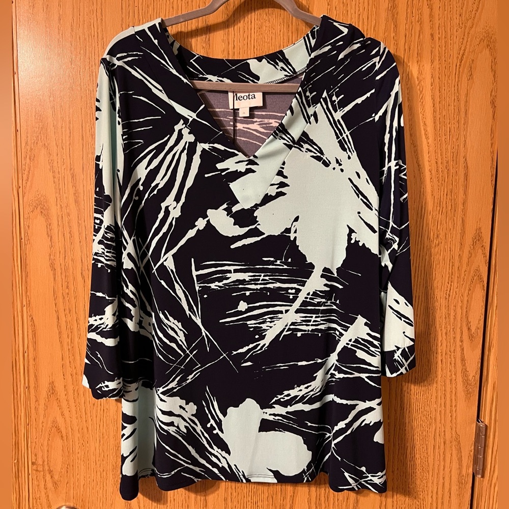 Leota Navy/Turquoise 3/4 Sleeve Top